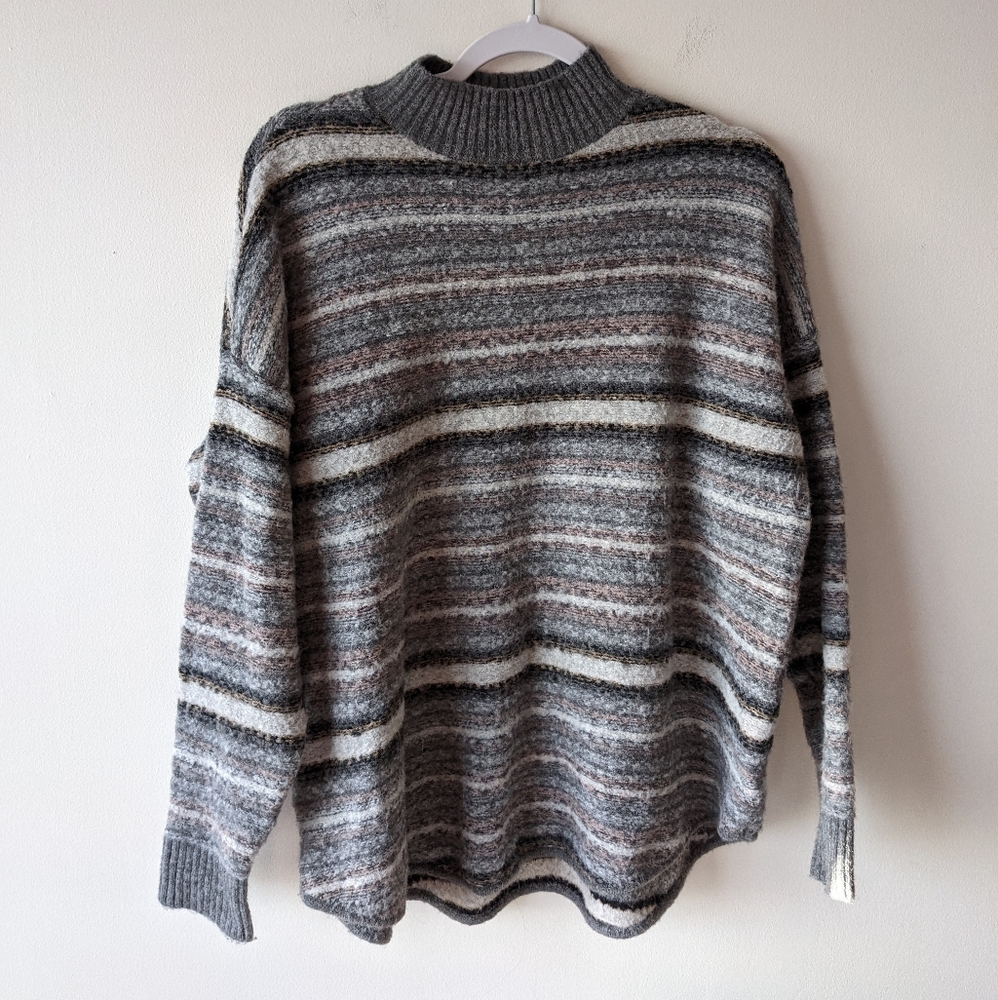 AE Soft Sweater